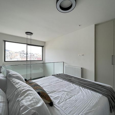 Gleaming Apartments Near Athens Metro Mall Zewnętrze zdjęcie