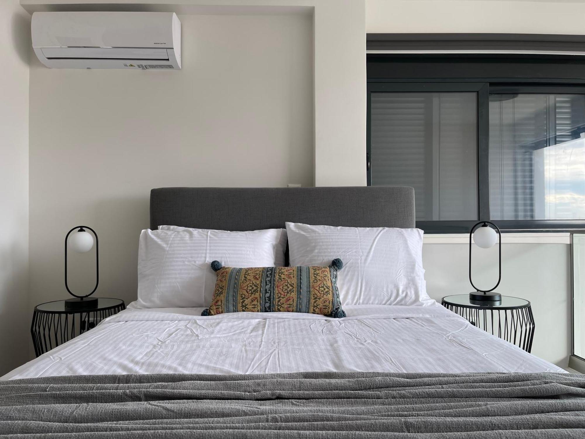 Gleaming Apartments Near Athens Metro Mall Zewnętrze zdjęcie